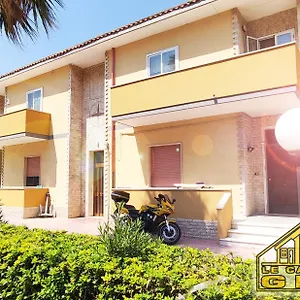 apt-le-casette-di-gina.lecce-hotels.com/